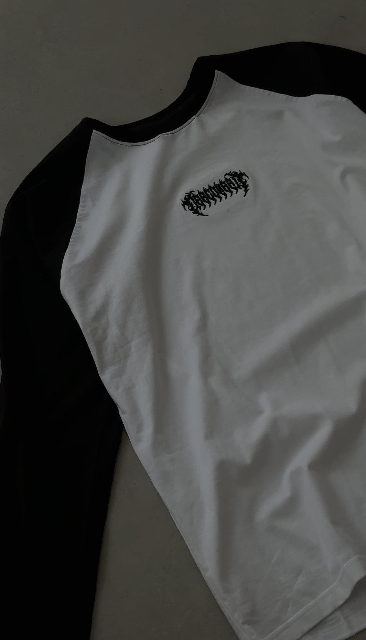 RAGLAN 001